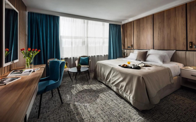 Hotel Holiday