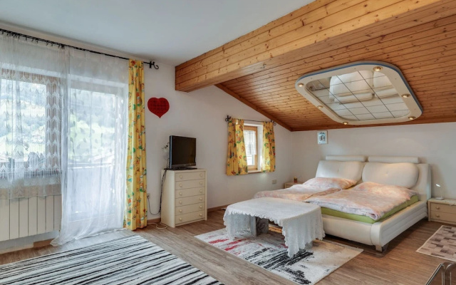 Cosy Chalet in Bramberg am Wildkogel With Fireplace