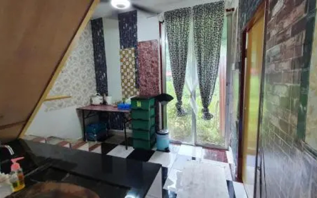 Chalet Kampong Semawar