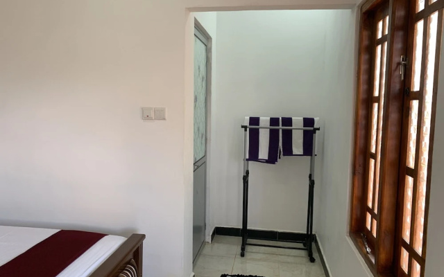 Palm view inn-Nilaveli