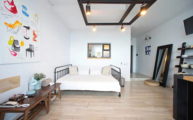 Uljin French Paper Pool Villa