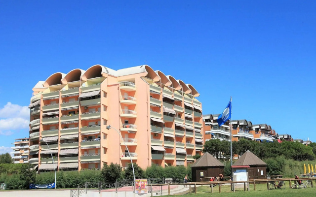 Amazing apartment in Porto Santa Margherita with garden