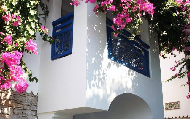 Marphe Hotel Suite & Villas вид на фасад