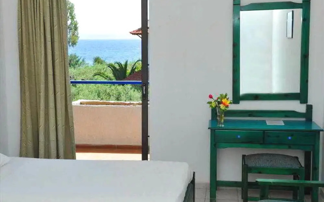 Sithonia Village