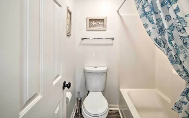Myrtle Beach Condo w/ Community Amenities!