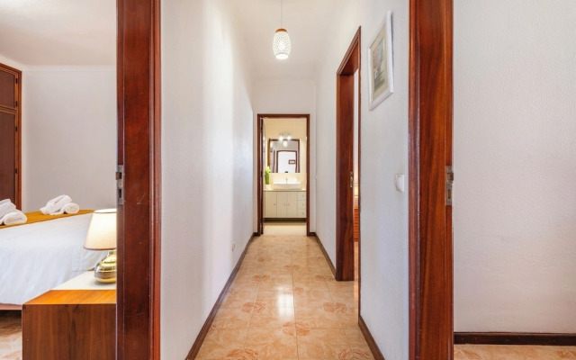 Solar do Castelo Villa with Pool and Private Studio