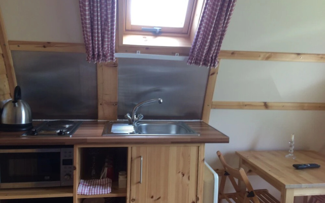 Loch Shin Luxury Pods