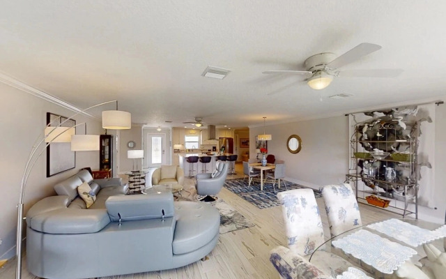 116 La Riviere Rd