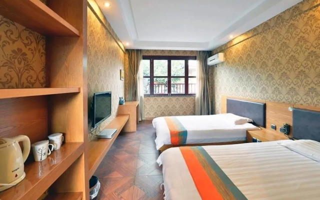 Jingbao Villiage Inn(景洪南洋小镇客栈)