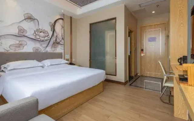 Sihui Dilong Theme Hotel