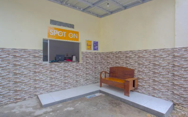 SPOT ON 3119 Hotel Kurnia