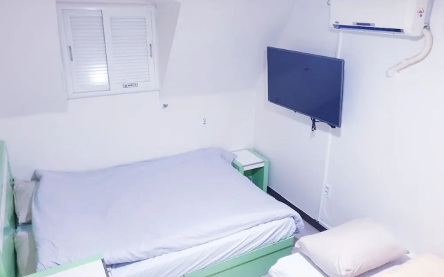 Oppa Hostel