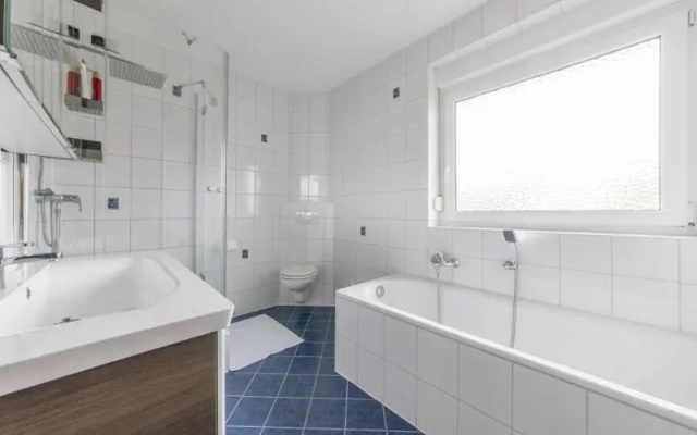 ID 6129 - Private Rooms