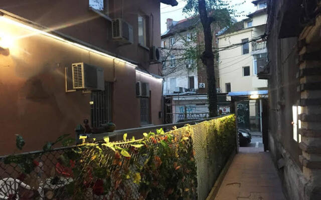 Отель The Danish Hostel In Sofia Болгария, София - отзывы, цены и фото номеров - забронировать отель The Danish Hostel In Sofia онлайн вид на фасад