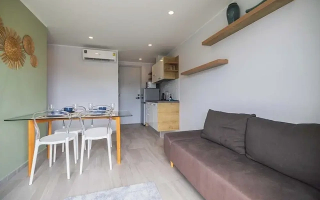 Modern Condo near the Beach - NV5