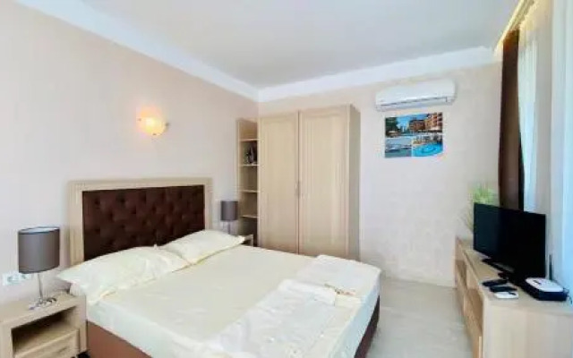 Bratanov Studio in Complex Harmony Suites 8