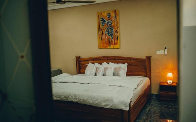 Milady Hotel