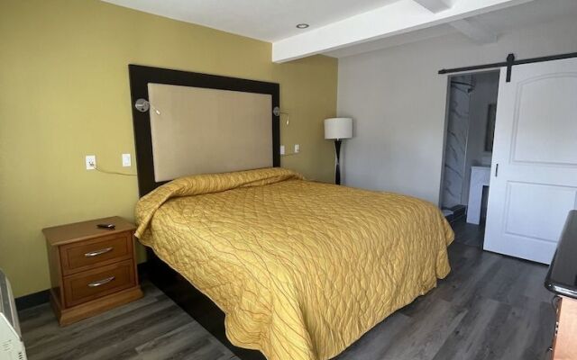 Stadium Inn & Spas