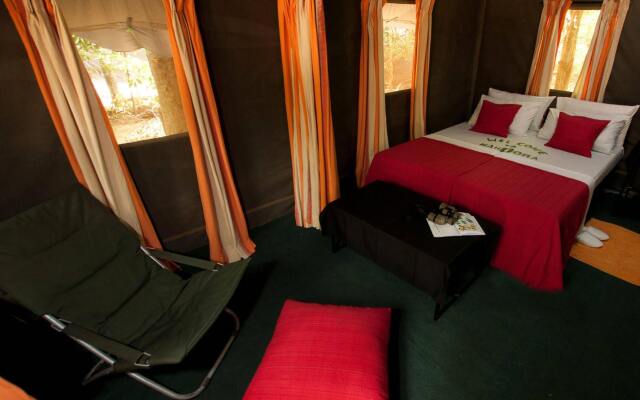 Отель Mahoora Tented Safari Camp All-Inclusive - Yala Шри-Ланка, Катарагама - отзывы, цены и фото номеров - забронировать отель Mahoora Tented Safari Camp All-Inclusive - Yala онлайн комната для гостей