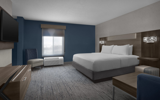 Holiday Inn Express Fargo-West Acres by IHG