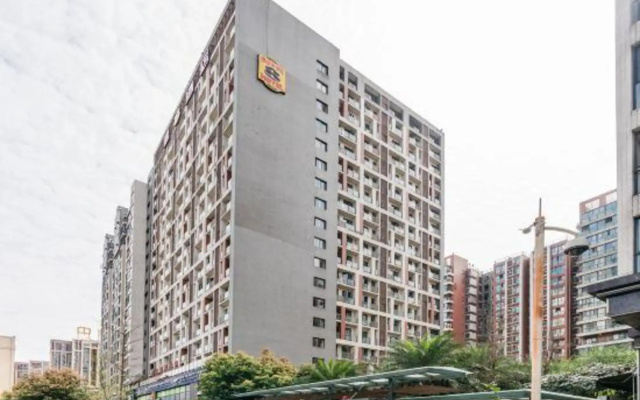 Shidai Weigang Business Hotel
