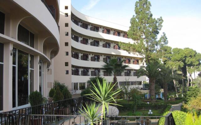 Отель Menzeh Zalagh Hotel Марокко, Фес - 1 отзыв об отеле, цены и фото номеров - забронировать отель Menzeh Zalagh Hotel онлайн вид на фасад