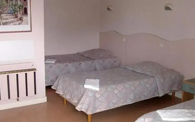 Hotel Le Bouton dOr