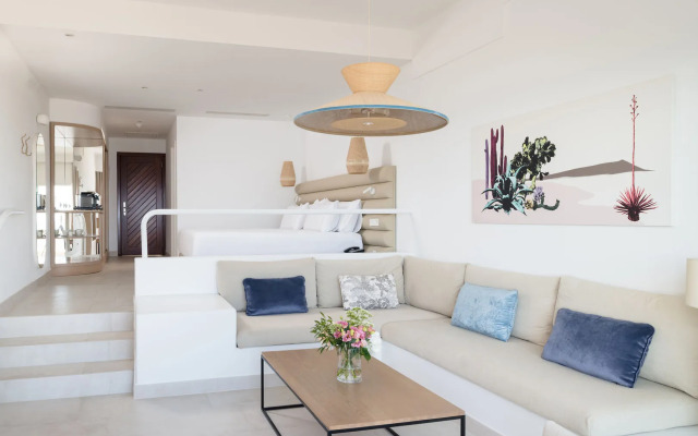 Plus Fariones Suite Hotel