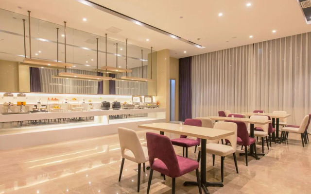 Lavande Hotel·Wuxue Kanjiang Avenue