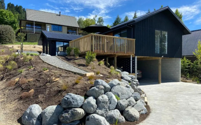 24 Chalet Crescent