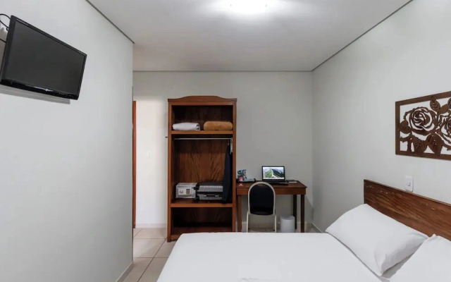 Romas Hotel