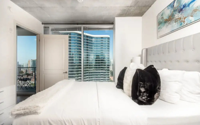 CHIC COLLECTION by NOHOTEL on 6th Street