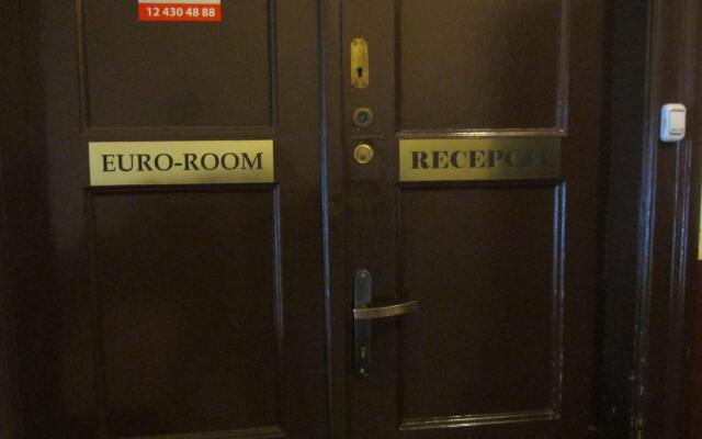Отель Hostel Euro-Room Польша, Краков - отзывы, цены и фото номеров - забронировать отель Hostel Euro-Room онлайн вид на фасад