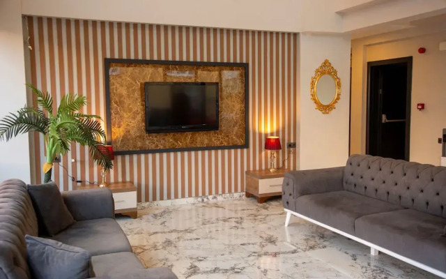 Airport Corner Hotel