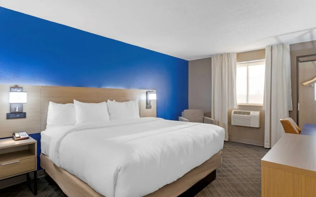 Super 8 Clawson/troy/detroit Area