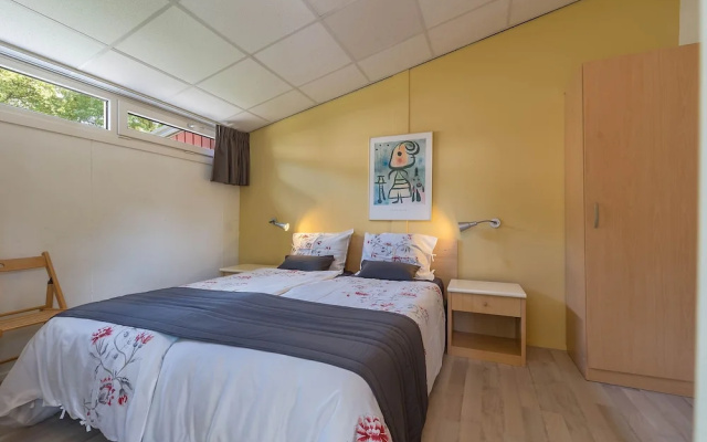 Well-kept Bungalow With Microwave Near Valkenburg