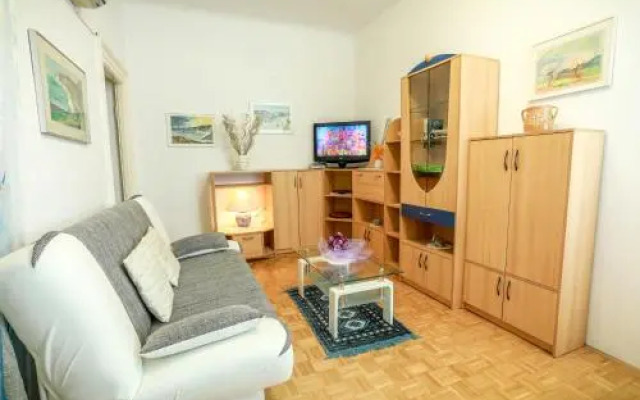 Apartments Pyros