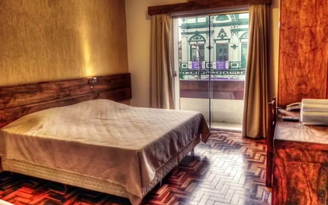 Hotel Mór
