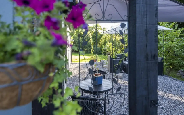 Newly Renovated, Stylish Self-catering Apartment