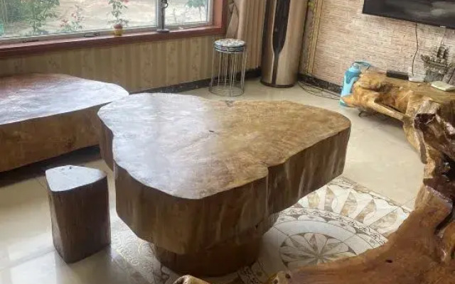 Zhuquanshan Gangzishu Restaurant B&B