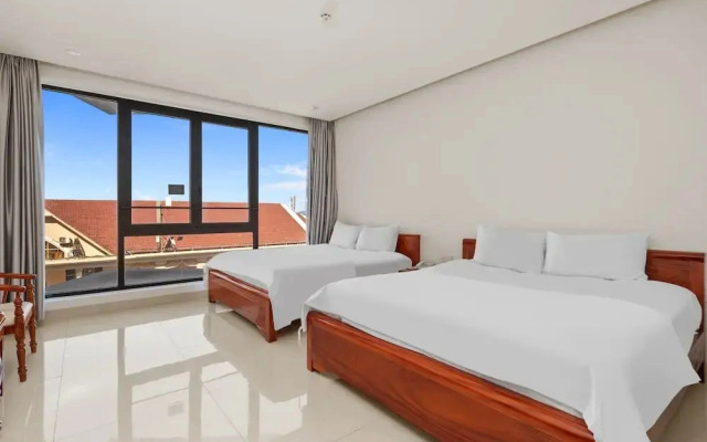 Cocorico Da Nang Beach Hotel