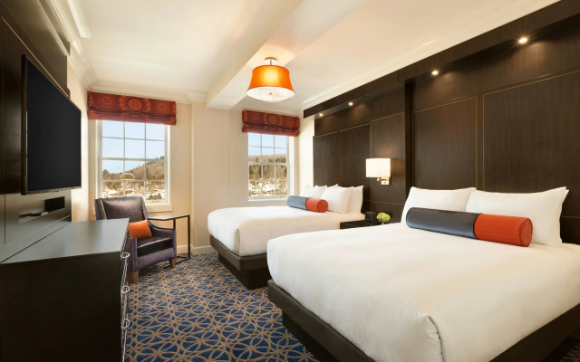 Hotel Saranac Curio Collection By Hilton