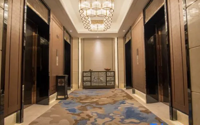 Zhengzhou East Railway Station E-unit  International Hotel