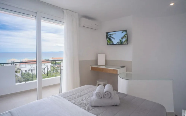 NG Villas Polichrono
