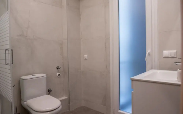 #halu! Modern Center Apartment