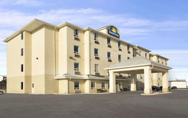 Days Inn - Moose Jaw