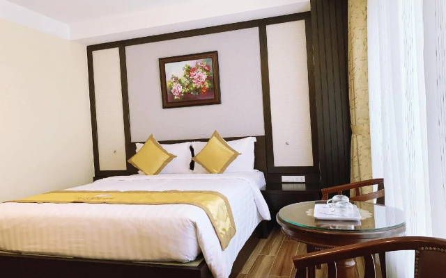 Hoang Minh Chau Ba Trieu Hotel