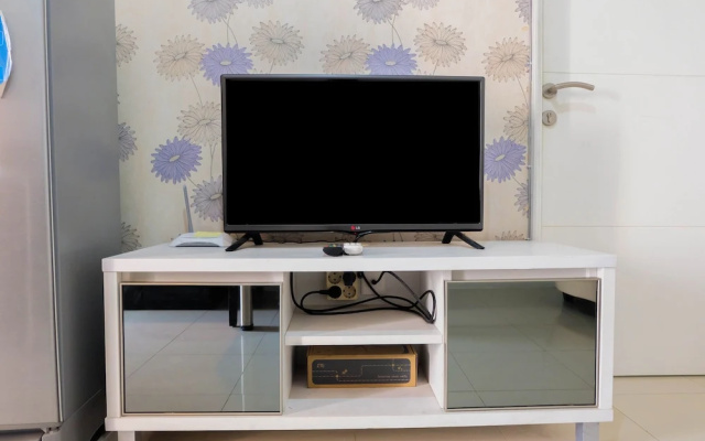 Comfortable 2BR at Bassura City Apartment