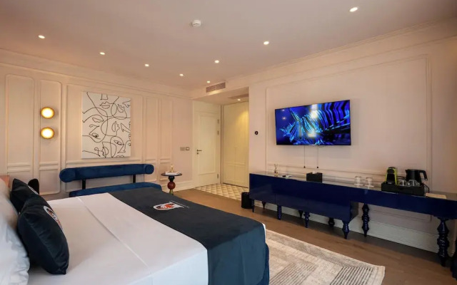 The Collector hotel boutique