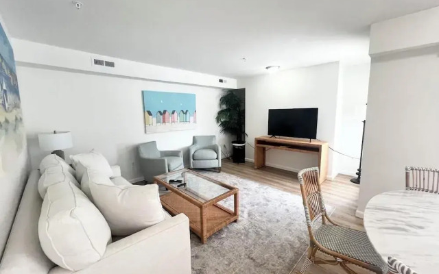 Olive Avenue 1A